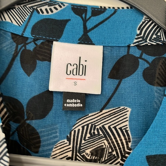 Super Cute Cabi Sleeveless Top - Picture 2 of 8